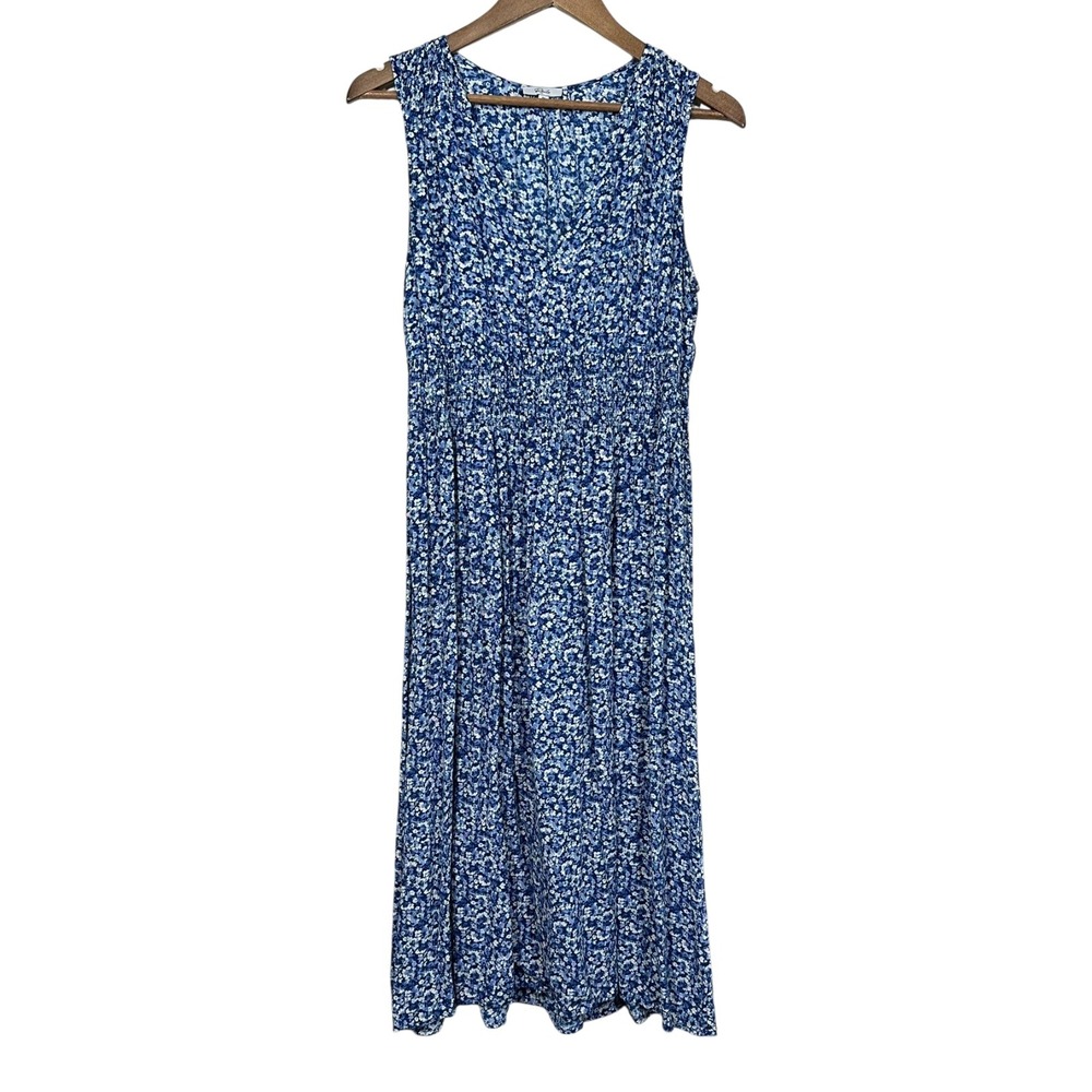 Rails Size‎ Medium V-Neck Blue Floral Smocked Midi Dress Delicate Feminine